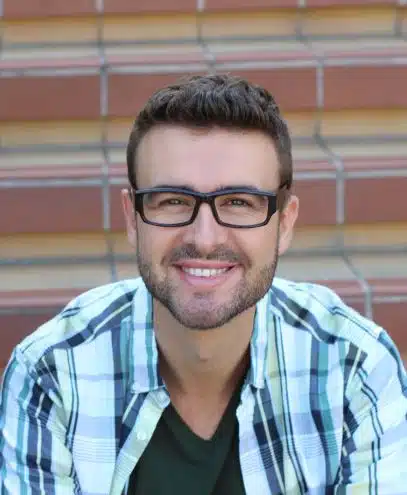 Dan Weshi - Développeur web et IA